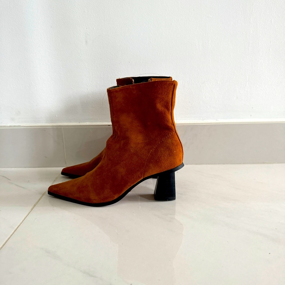 Cognac suede boots from Topshop. Size 35
